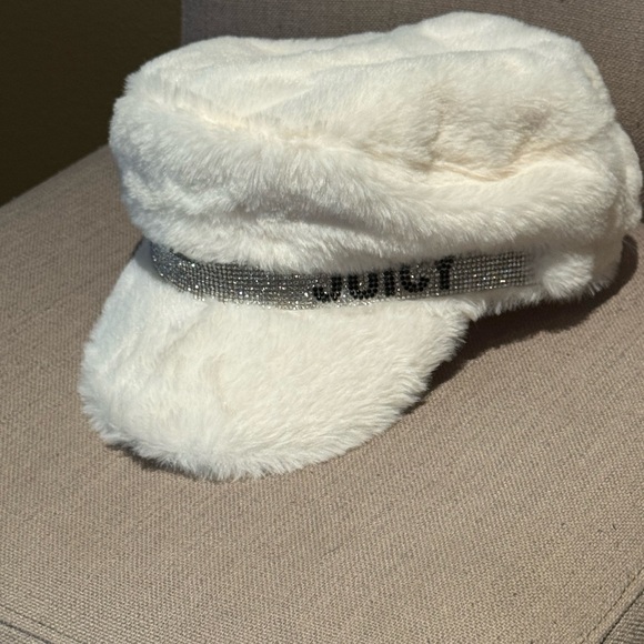 Juicy Couture Accessories - Juicy Couture Cream Faux Fur Hat